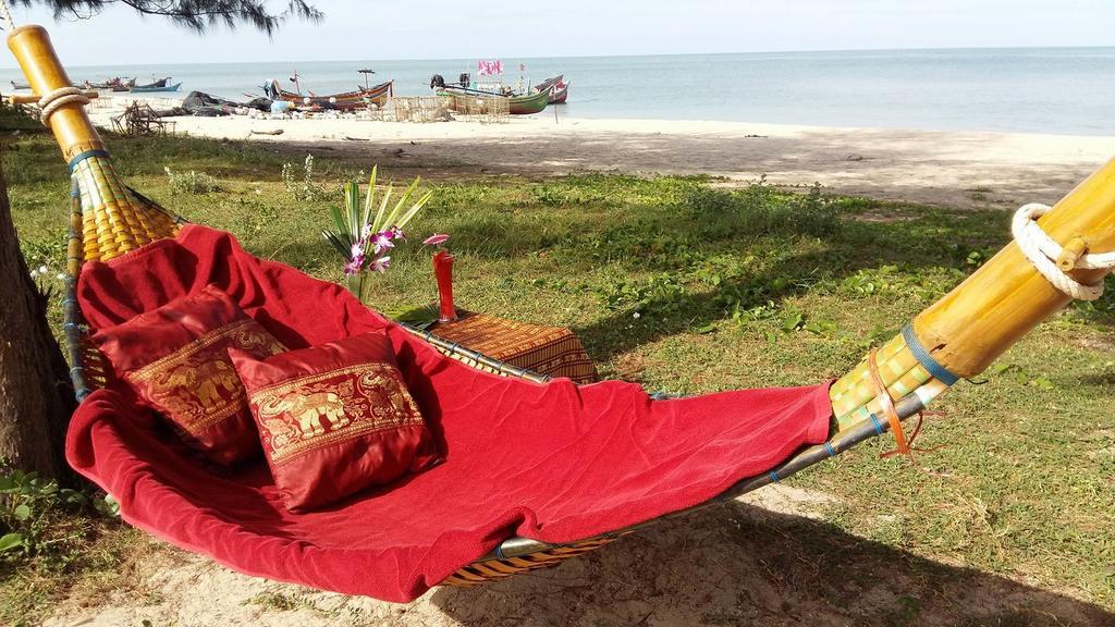Ao Thai Resort Sathing Phra Exterior foto
